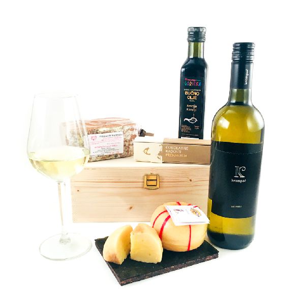 Okusno darilo vino bučno olje čokolada